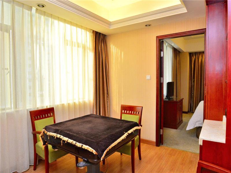 Vienna Hotel Dongguan Hou Street Wanda Plaza Экстерьер фото