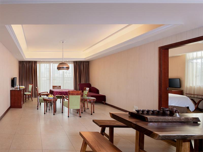 Vienna Hotel Dongguan Hou Street Wanda Plaza Экстерьер фото